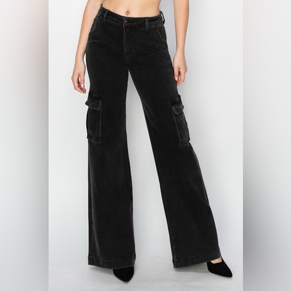 NWT RISEN PLUS + REG Size Black High Rise Wide Leg 90s Cargo Jeans - Picture 4 of 8